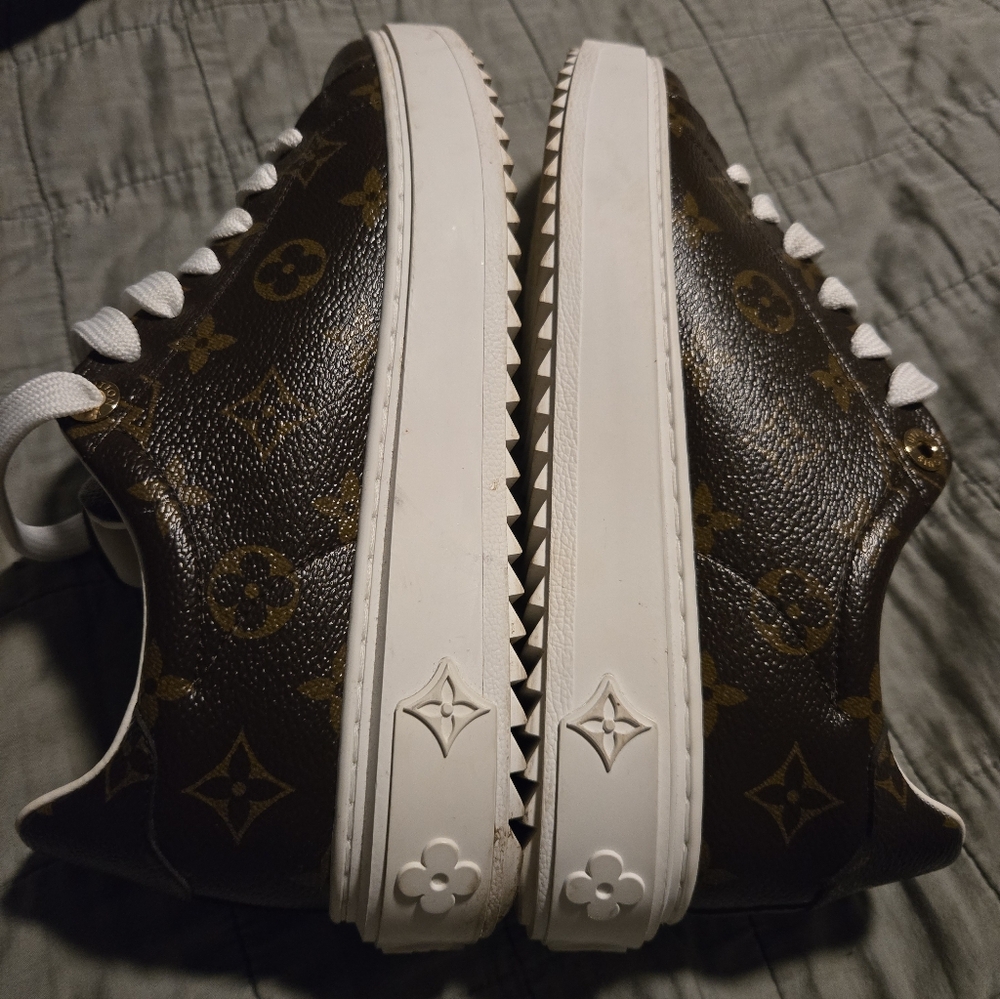 Louis Vuitton Monogram Time Out Sneakers - Picture 8 of 16